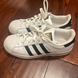 Adidas Superstar OG’s!